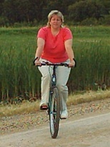 Betty on her bicycle with a Spiderflex Seat